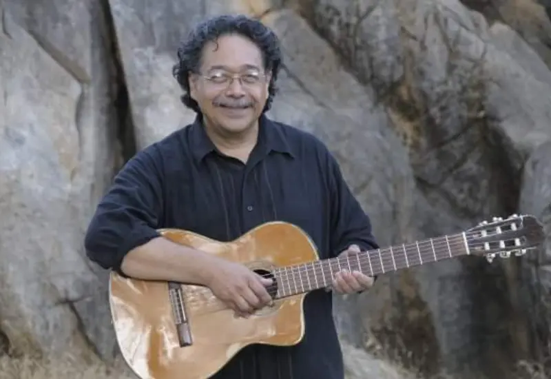 Víctor Martínez