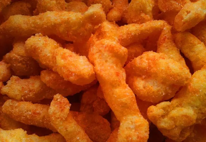 La botana es elaborada con sémola de maíz sabor a queso y chile, además de otros ingredientes presuntamente nocivos para la salud.