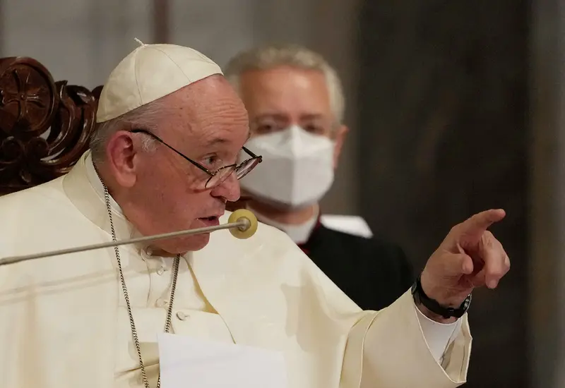 El papa Francisco dijo: “Hoy vemos una forma de egoísmo. Vemos que algunos no quieren tener hijos. A veces tienen uno, y ya, pero en cambio tienen perros y gatos que ocupan ese lugar”.