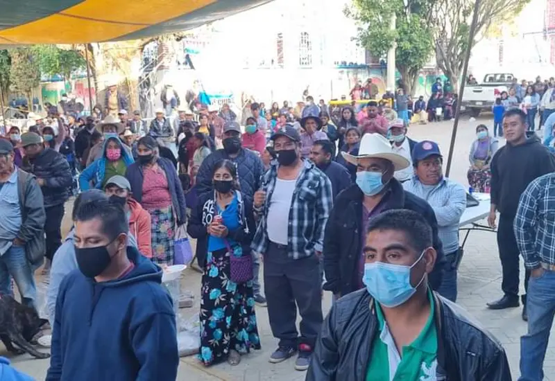 Habitantes de San Martín Peras. 