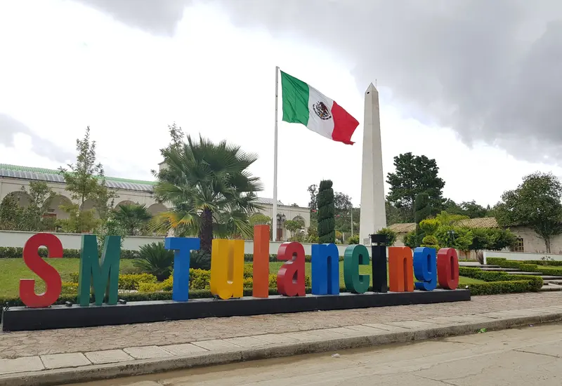 municipio-de-tulancingo-y-bandera-de-mexico