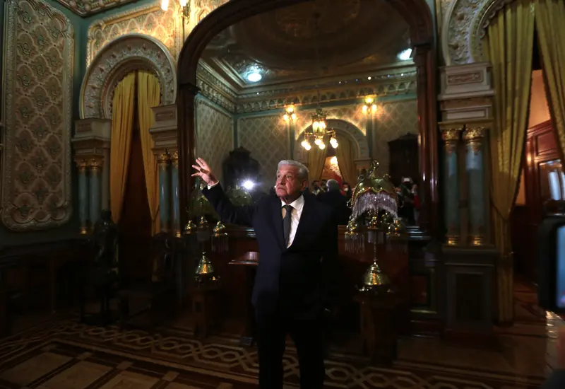 amlo-palacio-nacional 