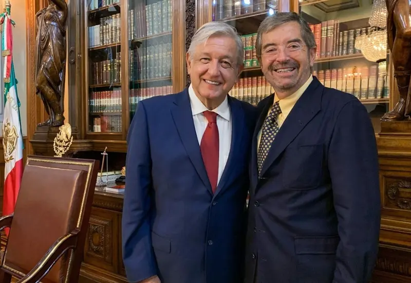Amlo_y_funcionario_de_la_ONU