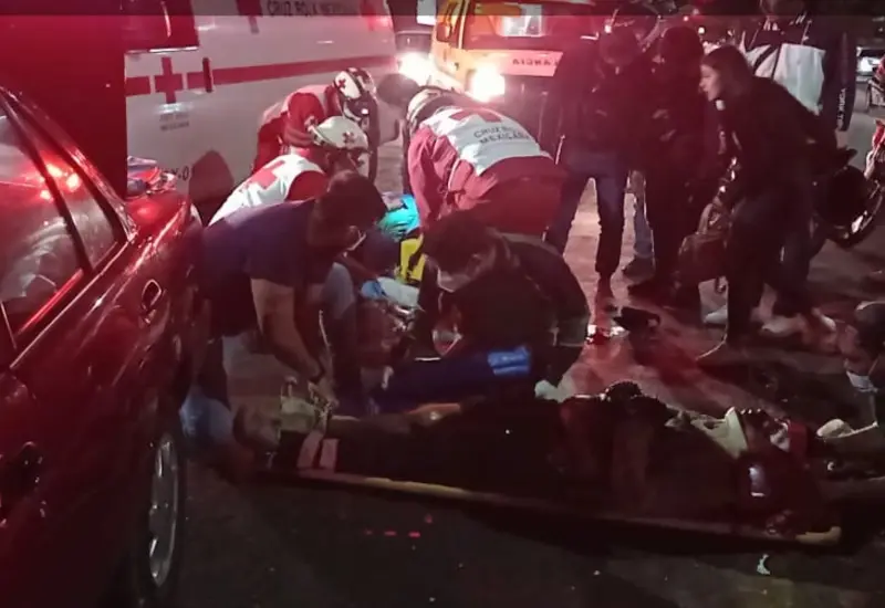 personal-medico-auxilia-a-accidentados