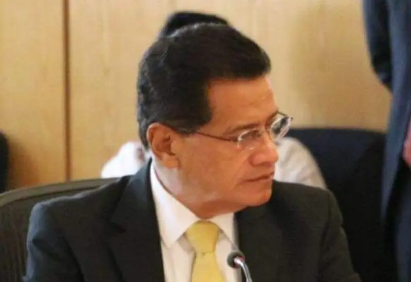hombre-de-traje-y-corbata