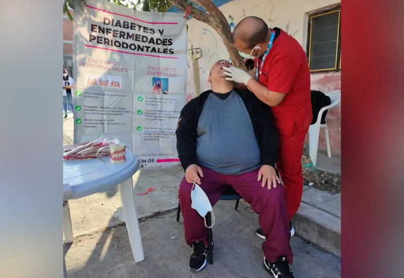 personal-medico-realizando-prueba-covid