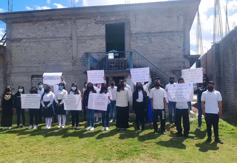 estudiantes_protestando