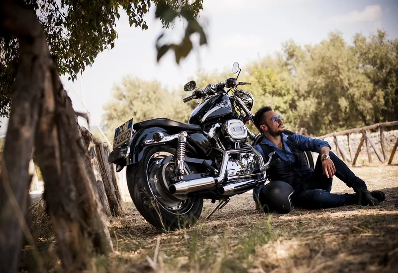 persona-en-moto