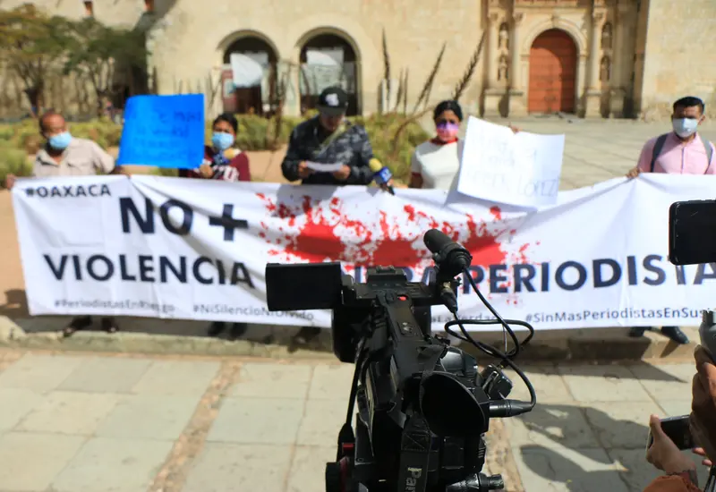 periodistas-manifestandose