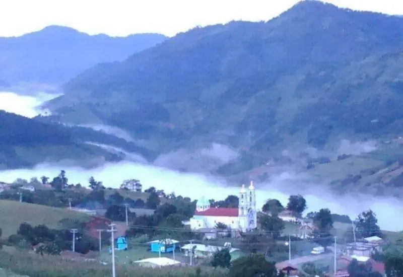 San-Miguel-Peras-retienen-a-pobladores 