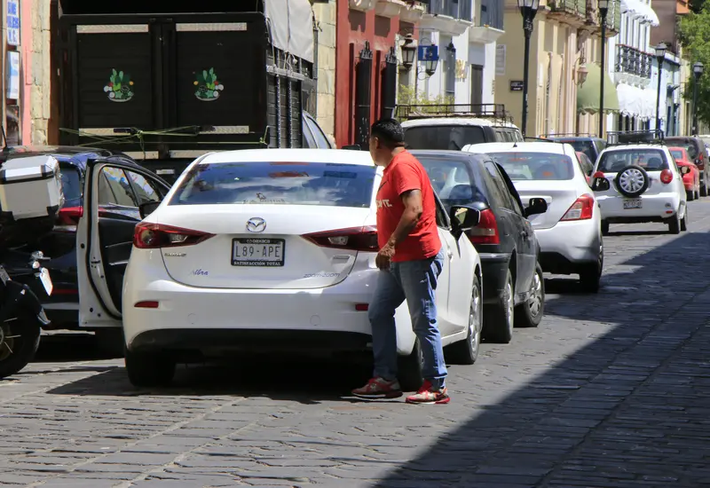 autos-en-doble-fila