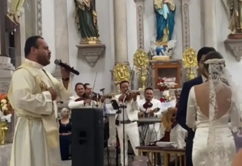Entona canción romántica