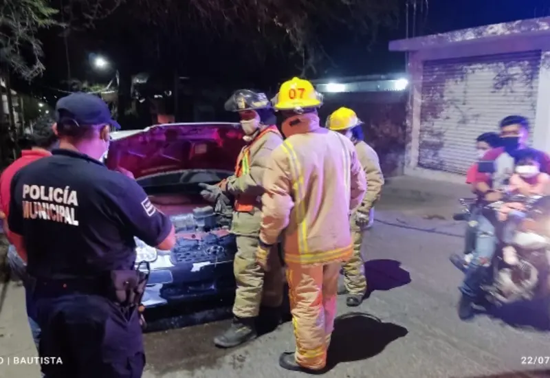 bomberos_apagan_incendio