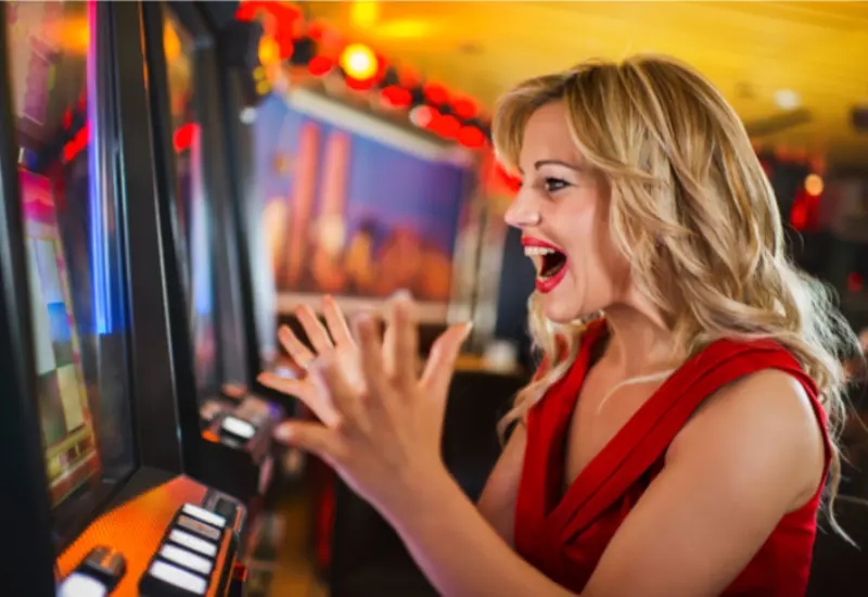 mujer-en-casino