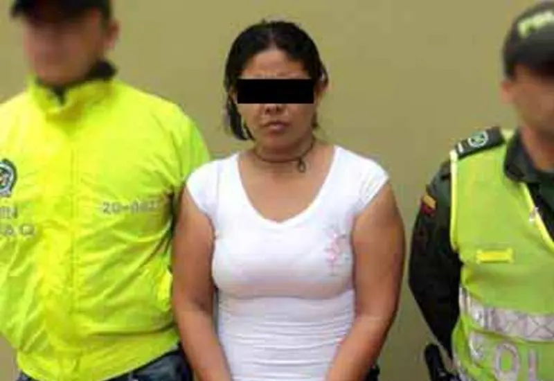mujer-detenida 