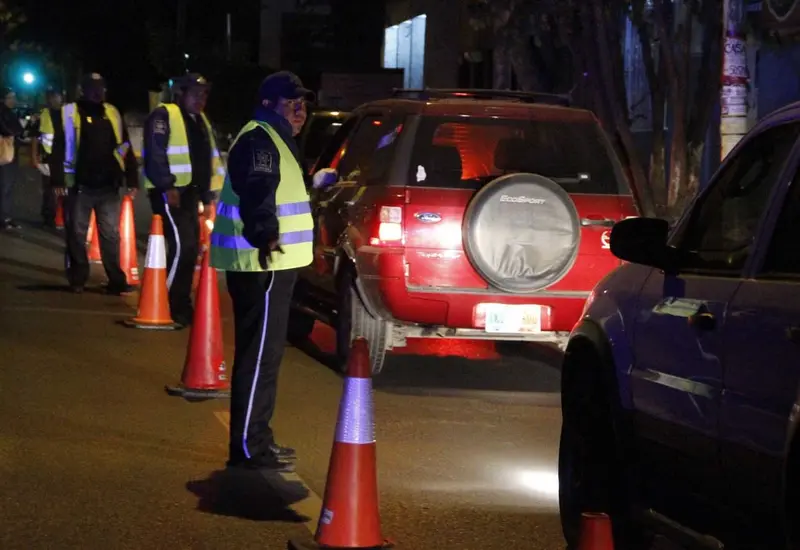 Policías