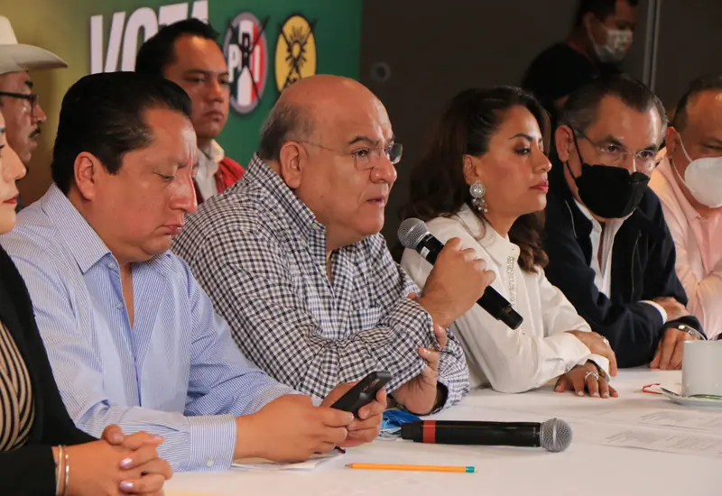 Javier Villacaña