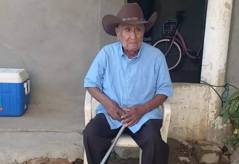 abuelito-maltratado 