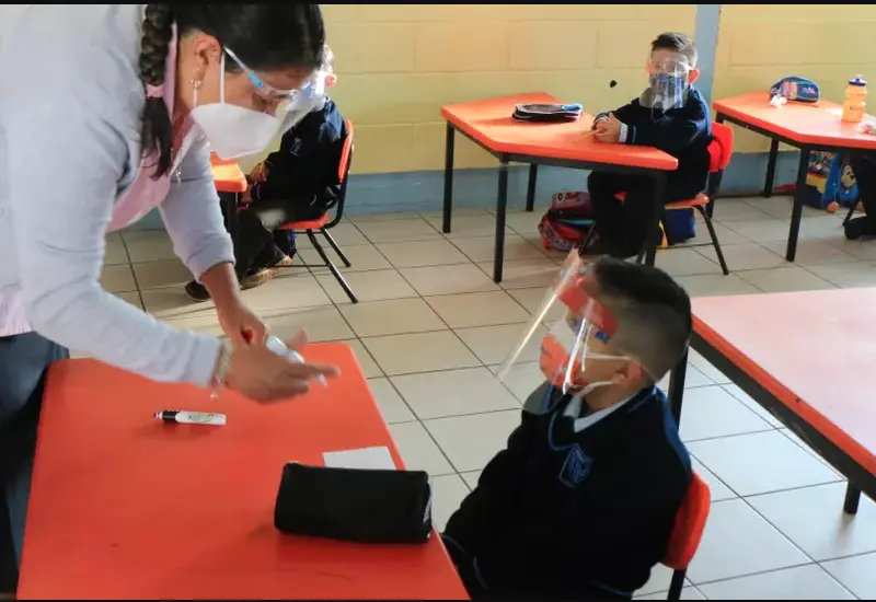 maestra_y_alumno