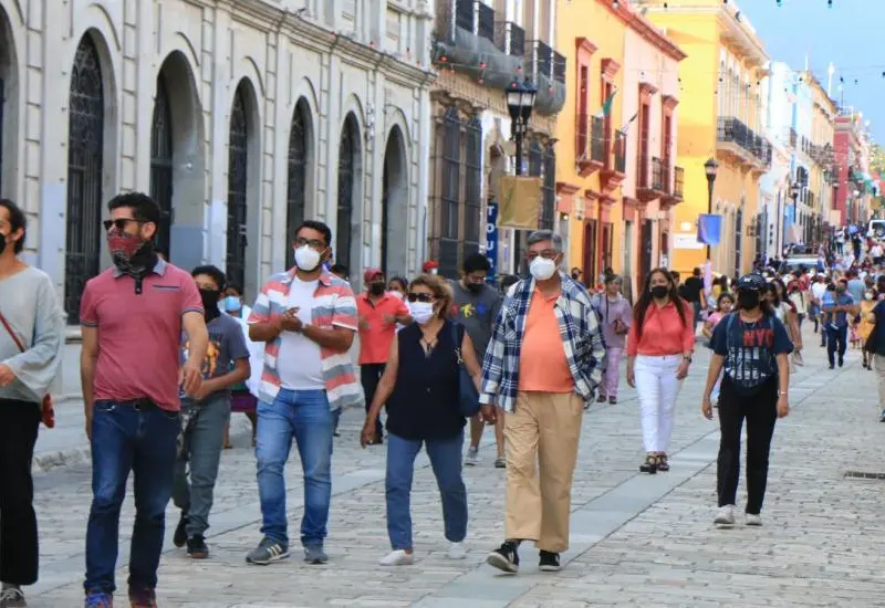 gente_en_andador_turistico