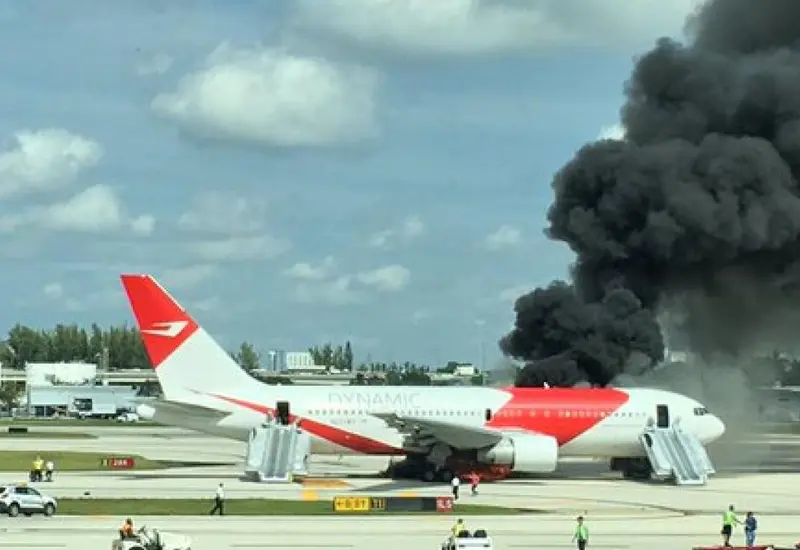 Avión en llamas