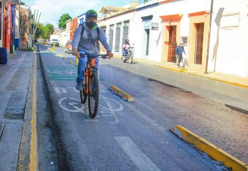 ciclistas-ciclovia-oaxaca