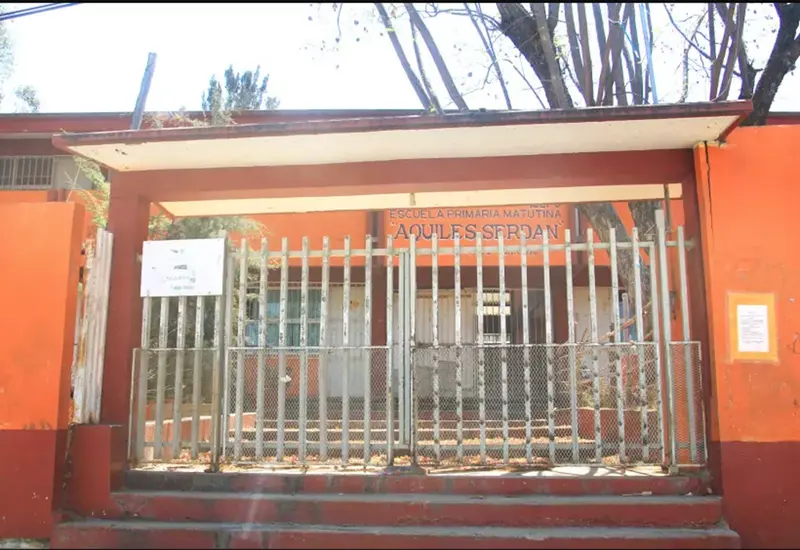 escuela_cerrada