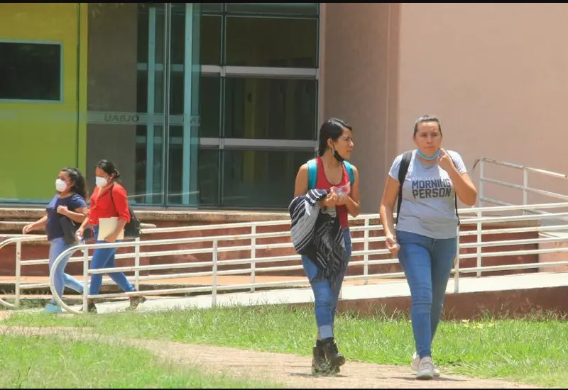 estudiantes_universidad