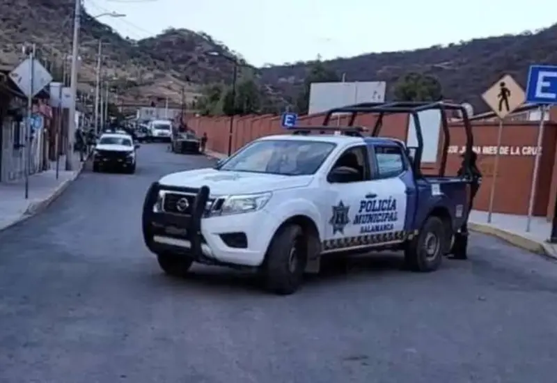 policias-camioneta 
