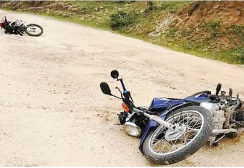 motocicleta_en_el_suelo
