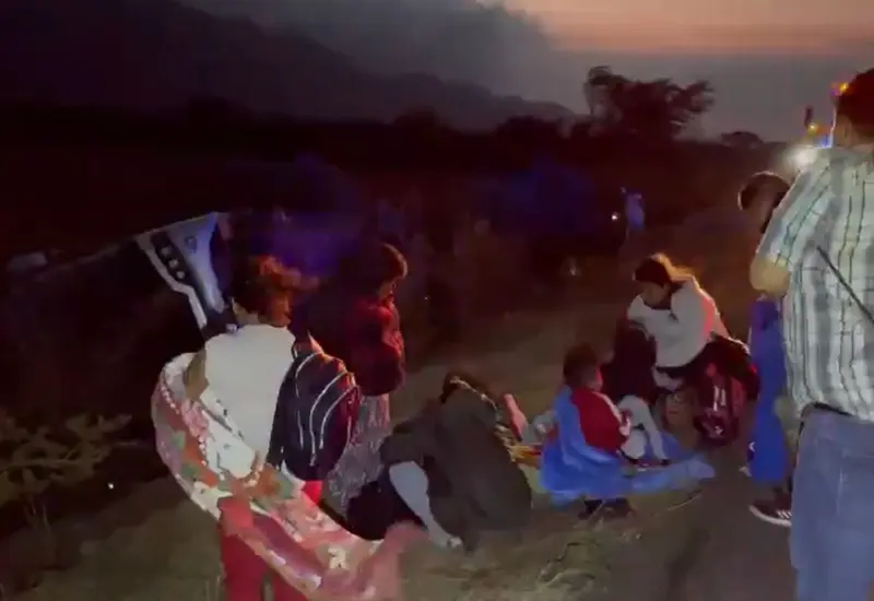 Vuelca_autobus_con_migrantes_en_la_ventosa