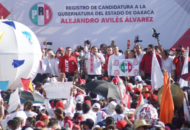 mitin-alejandro-aviles