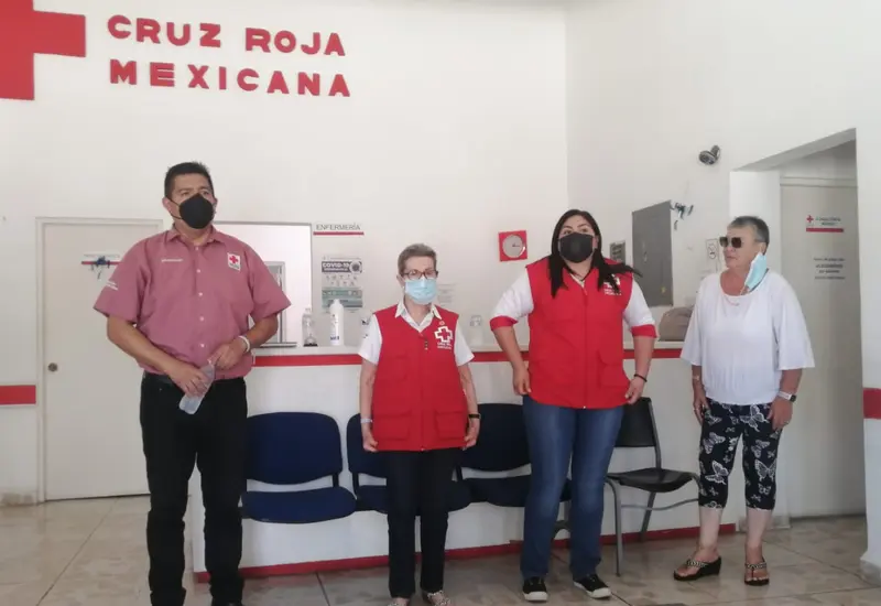 personas-en-la-cruz-roja