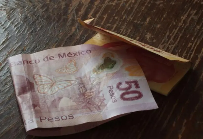dinero-en-mesa