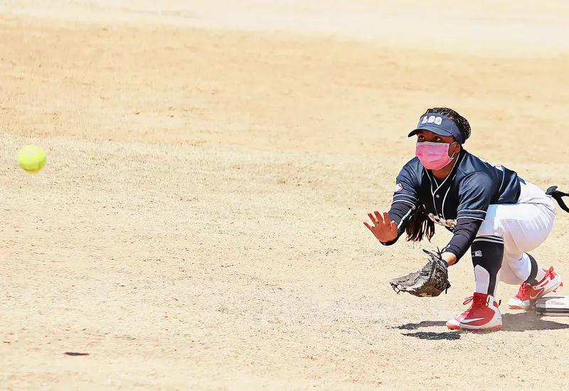 jugadora-de-softbol