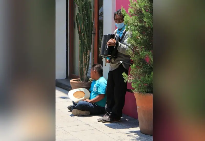 acordeonista_en_el_centro_de_oaxaca