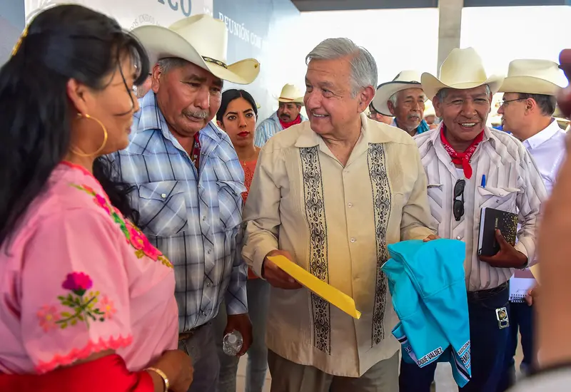 amlo_en_reunion_con_familiares_de_desaparecidos
