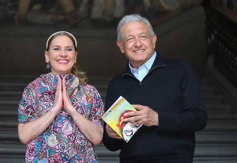 AMLO y Beatriz Gutiérrez