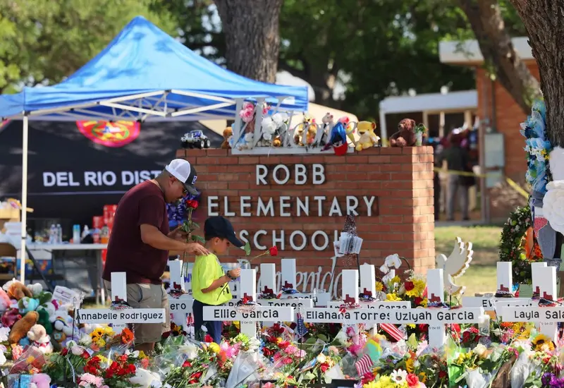 familias_de_victimas_en_escuela_de_texas