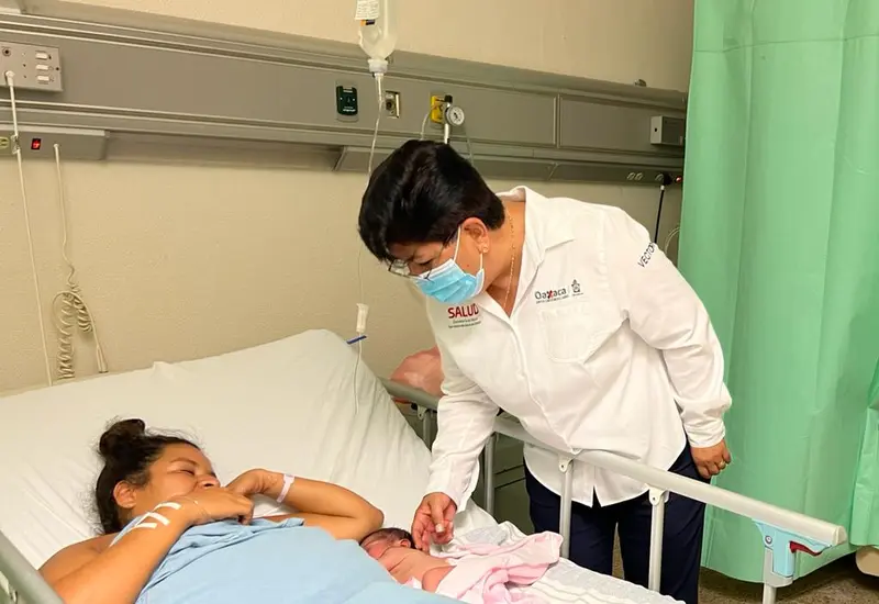 mujer_en_hospital