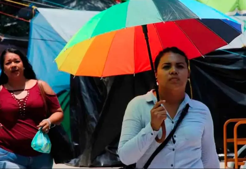 mujer-con-sombrilla 