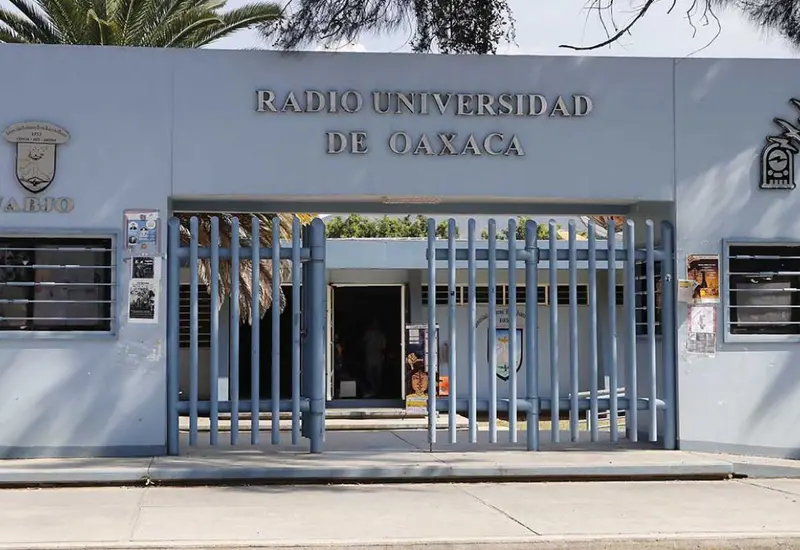 radio-universidad 