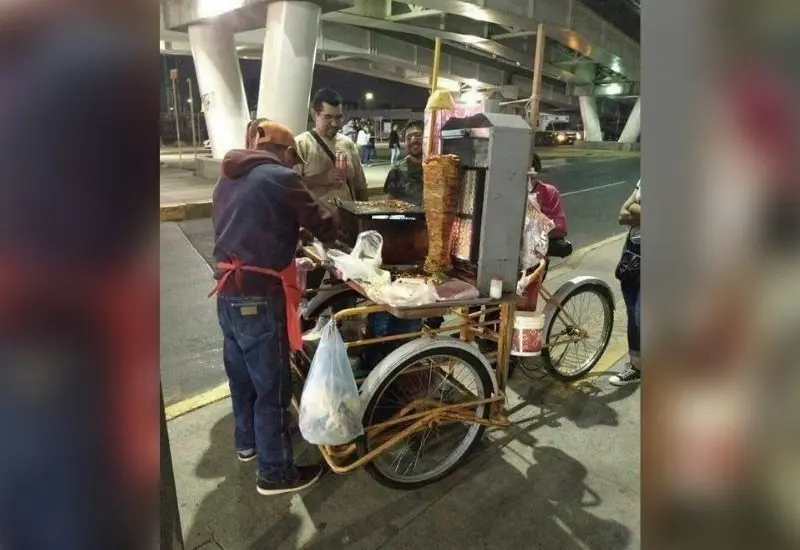 taquero-tacos-pastor 