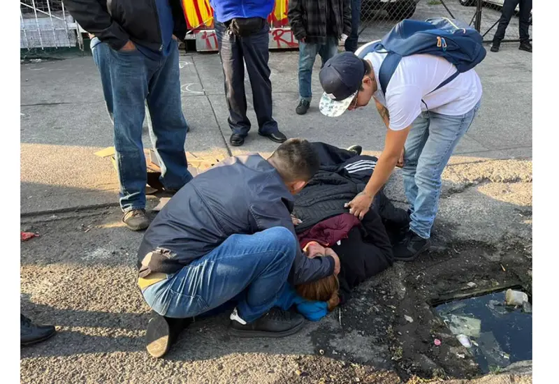 Paola Reséndiz intentaba huir de un asalto a bordo de un camión cuando cayó en una coladera.