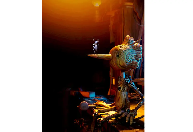 La cinta animada stop motion de Guillermo del Toro llega a cines selectos del país, antes de su estreno global en Netflix el 9 de diciembre.