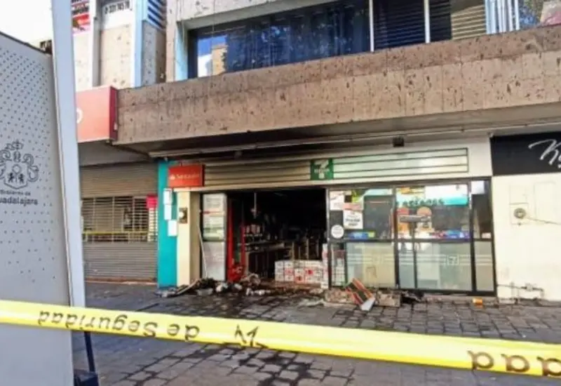 El fuego se propagó rápidamente y causó severos daños materiales.
