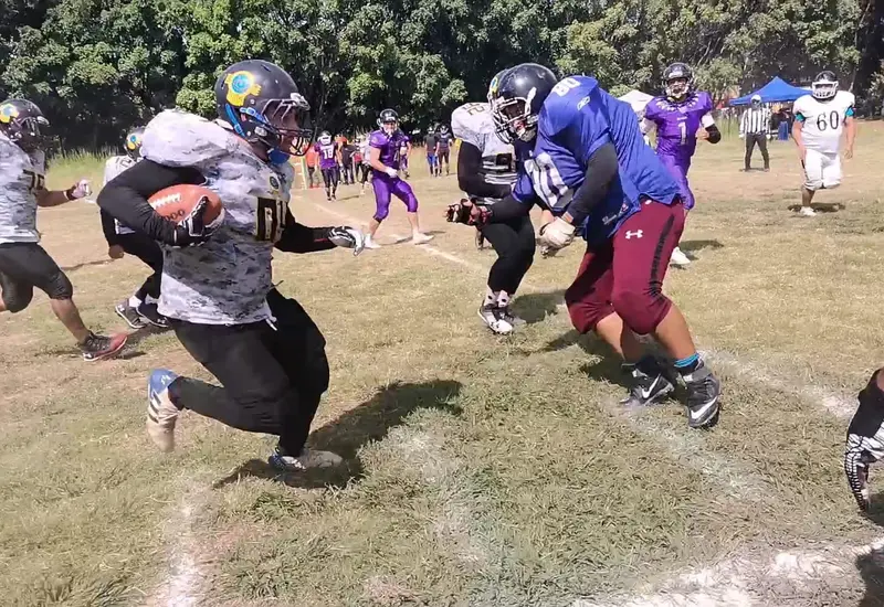  Indios y Cuervos disputaron el mejor partido de la semana tres de la Liga de Futbol Americano Arena de Oaxaca.