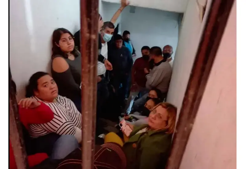 maestros_retenidos