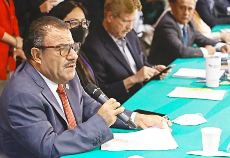 diputado-hablando