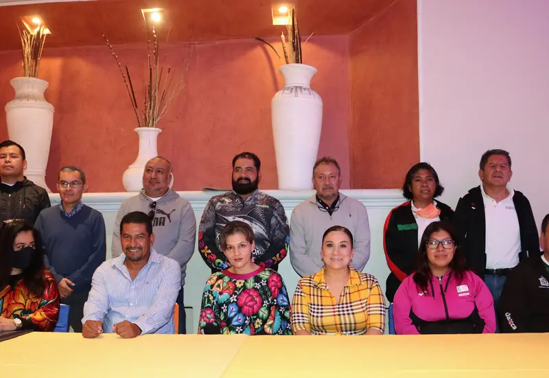 personas-posando-para-foto